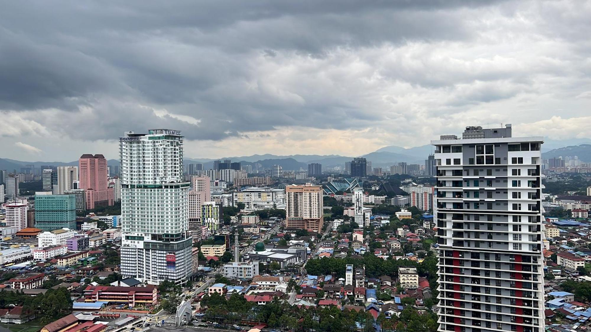 Mercu Summer Suites Klcc By Sweet Home Kuala Lumpur Luaran gambar