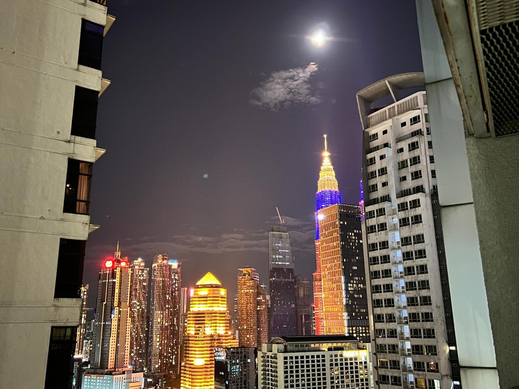 Mercu Summer Suites Klcc By Sweet Home Kuala Lumpur Luaran gambar
