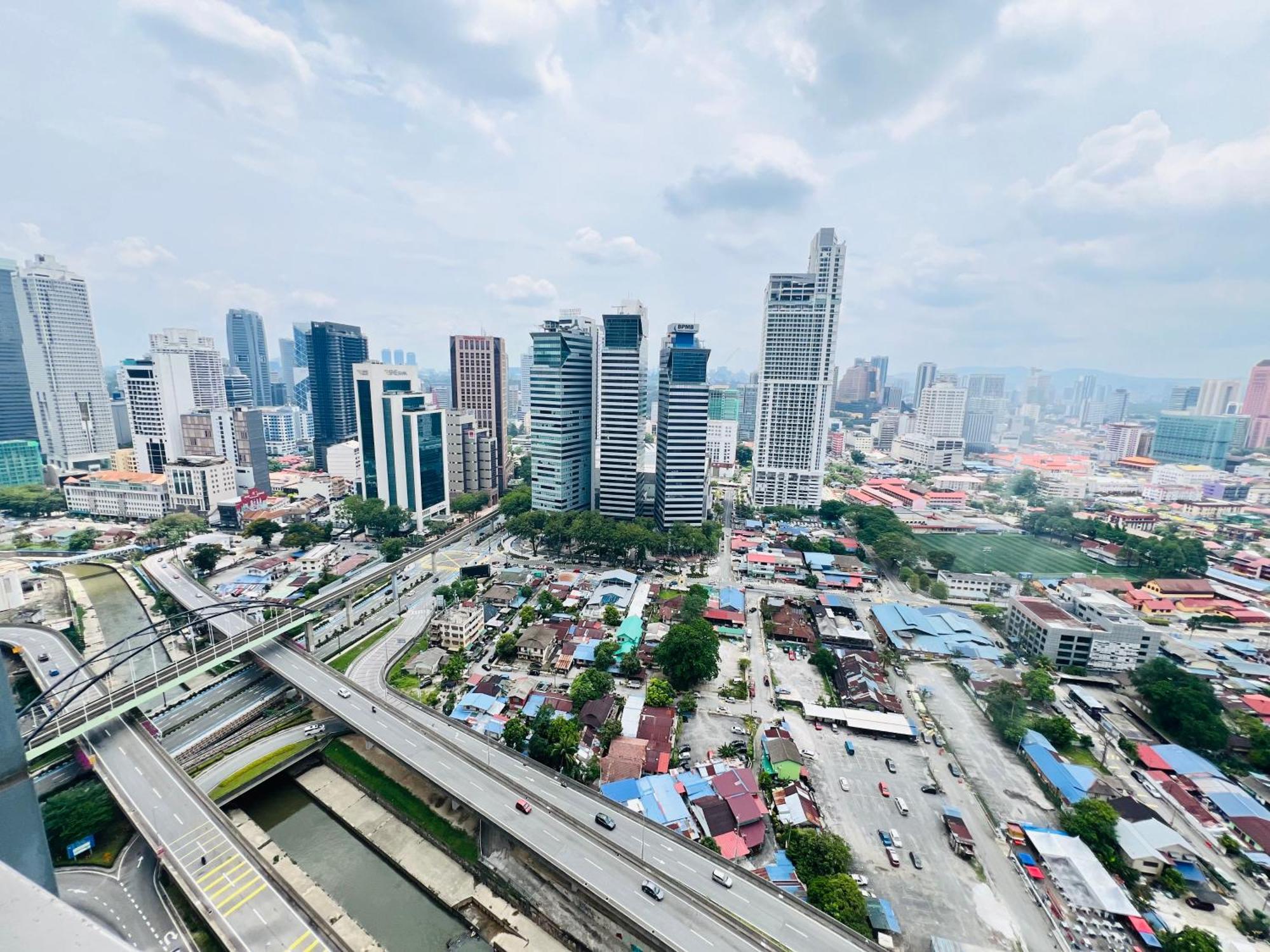Mercu Summer Suites Klcc By Sweet Home Kuala Lumpur Luaran gambar